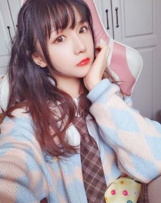 掀起衣服含着奶头揉捏H视频_BD全集在线观看